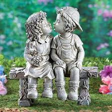 Garden Statue Decor Kissing Kids Boy