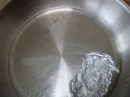 non toxic way to clean stainless steel pans