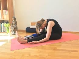 Own sequences of yoga poses, which were char. Die 8 Besten Yin Yoga Ubungen Zum Entspannen Pures Loslassen