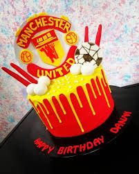 Design was brought in by client, by unknown cake artist. Manchester United Drip Cake Lia S Cakery Bakedwithlove Facebook