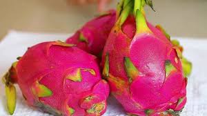 Dragon fruits are a tropical fruit native to southern mexico and central america—though they look exotic, many compare their fresh, sweet flavor to pears and once cut, you should eat your dragon fruit immediately or store it in the fridge for a day or so until it begins to brown. 4 Ways To Eat Dragon Fruit Wikihow
