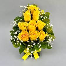yellow rose in gl vase dp saini
