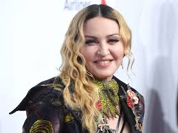 Андрей крокачев 12 января, 2021. Schock Bilder Madonna Zeigt Stolz Ihre Neue Op Narben Stars Vol At