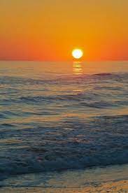 Cerchi posti belli nel mondo dove ammirare i tramonti migliori? Pin Di Hector Su Sunset Sunrise Beach Tramonti Onde Del Mare Immagini