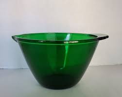 Glass Mixing Bowl With Spout