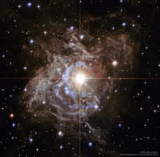 Asasac - Asociación de Astronomía de Colombia - En el centro hay una de las estrellas más importantes del firmamento. Esto es en parte porque, por coincidencia, está rodeada por una nebulosa