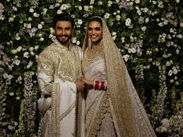 The exquisite beauty shone in her traditional punjabi dress and what better way to finish than with bollywood's royalty themselves. Bollywood Actress Wedding Dresses From Kajol To Madhuri