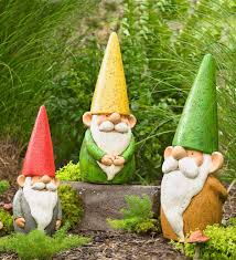 large resin garden gnome plow hearth