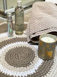 ravelry round bathroom rug pattern by