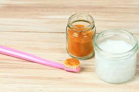 coconut oil whitening toothpaste diy