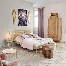 If strong color contrasts designs for bedroom sets don't appeal to you, keep your colors focused on neutral cream and brown tones. Pin On Vintage Style