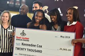 Average foot locker hourly pay ranges from approximately $13.70 per hour for cashier to $19.00 per hour for associate. Paramus Catholic Student Athlete Surprised With 20k Scholarship