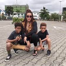 This pictures of actress adunni ade's first son weeping as he said a heartfelt prayer for her at her birthday dinner is getting nigerians all emotional on social media. Adunni Ade And Her Sons Instagram Photos Fabwoman