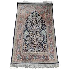 cotton oriental rug with mihrab design