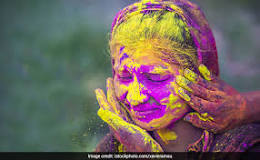 which-colour-is-best-for-holi