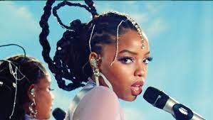 She is best known for being one half of the duo chloe x halle with her sister halle bailey, signed to beyoncé's record label parkwood entertainment. Kdbhiruhb Nk8m