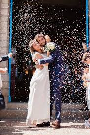 Autour de vous, les mariages se suivent et se ressemblent. Quelle Quantite De Confettis Pour Une Sortie De Ceremonie Memorable Save The Deco