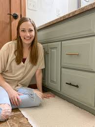 how to paint bathroom cabinets without
