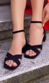 Suntem îndrăgostiți de sandalele Cefernia și cum vă plac?  👉🏼https://royalfashion.top/11120 🛒77.99 RON | By Royal Fashion RO |  Facebook