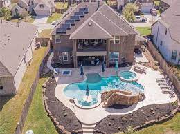 private pool 77044 real estate 182