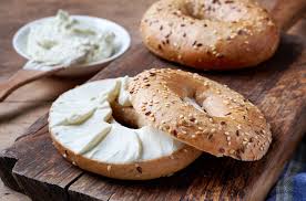 how many calories are in a bagel and