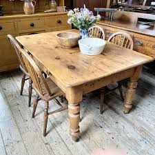 These chic ideas are perfect for anyone looking for classic and hip farmhouse. Chunky Victorian Pine Farmhouse Dining Table Antiques Atlas