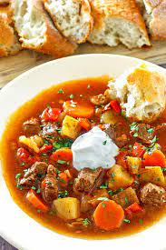 authentic hungarian goulash gulyás