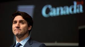 Prime minister justin trudeau pledged support for indigenous communities after the remains of 215 indigenous children were discovered at an old boarding school. Justin Trudeau Kanadas Lassiger Premier Gerat In Bedrangnis