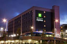 The venue is set in a shopping area of aberdeen. Hotel Holiday Inn Express Aberdeen Bridge Of Don Aberdeen Trivago De