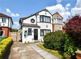 3 Bedroom Semi Detached House For