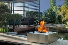 Eine feuerstelle im garten oder auf der terrasse sorgt für gemütlichkeit. Feuerstellen Im Garten Ofenwelten De