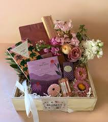 lilly love box in glendale ca blomst