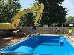 installing a fibergl pool