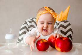 Ăn dặm hoa quả cho bé từ mấy tháng tuổi? Mách mẹ những loại hoa quả tốt cho bé  ăn dặm-Viện Dinh dưỡng VHN Bio