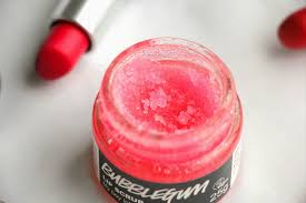 lush bubblegum lip scrub review lips