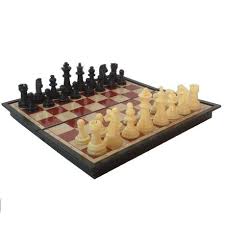 magnetic chess board with pieces