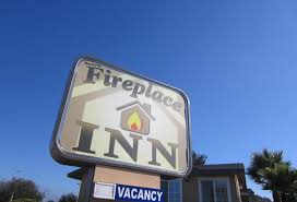 Hotel The Monterey Fireplace Inn