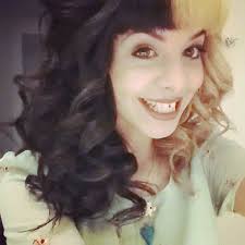 Silky straight human hair lace front wig half blonde and half balck. Melanie Martinez S Hairstyles Hair Colors Steal Her Style Page 5