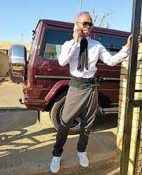 Born into the entertainment somizi mhlongo feels betrayed by his daughter bahumi mhlongo #somizi #livingthedreamwithsomizi. Somizi S R2m Vehicle Hijacked Its Driver Robbed Of R21000