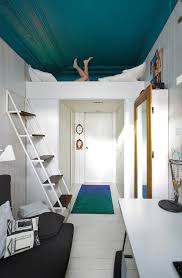 design a small bedroom