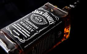 3840x2400 jack daniels whiskey bottle