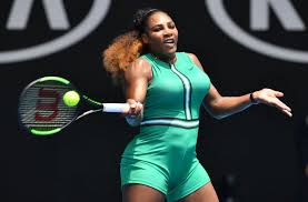 Serena williams says she can identify with anxiety regarding news conferences and empathized with naomi osaka's decision to withdraw from the french open. Serena Williams Tennis Spielerin Verblufft Mit Gewagtem Outfit Sport Stuttgarter Nachrichten