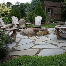 Natural Flagstone Patio Fire Pit