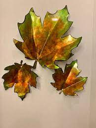Sun Reflective Leaf Metal Art Yard Art