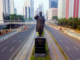 Menilik Sejarah Indonesia dari Monumen di Jakarta gambar png