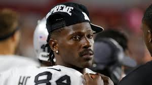 Brown played college football at the university of central michigan. Bucs Sign Wr Antonio Brown To 1 Year Deal