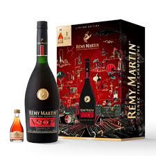 remy martin vsop festive gift box with