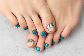 30 Best Summer White Toe Nail Designs