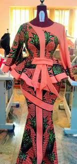 Modele de robe en pagne woodin 2019 recherche google tenue. Pin By Kaba Doucoure On Modeles De Taille Basse Modern African Print Dresses Latest African Fashion Dresses African Maxi Dresses