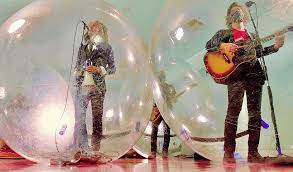 the flaming lips perform a concert with